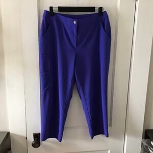 Weekends by Chicos Royal Blue Cargo Crop Easy Wear Pants 0.5 small 6